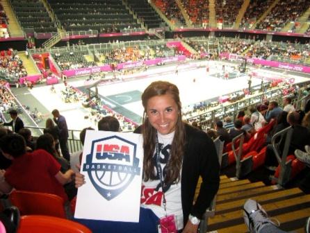File:SAVANNAH SMITH holding USABB SIGN at Olympics 2012.jpg