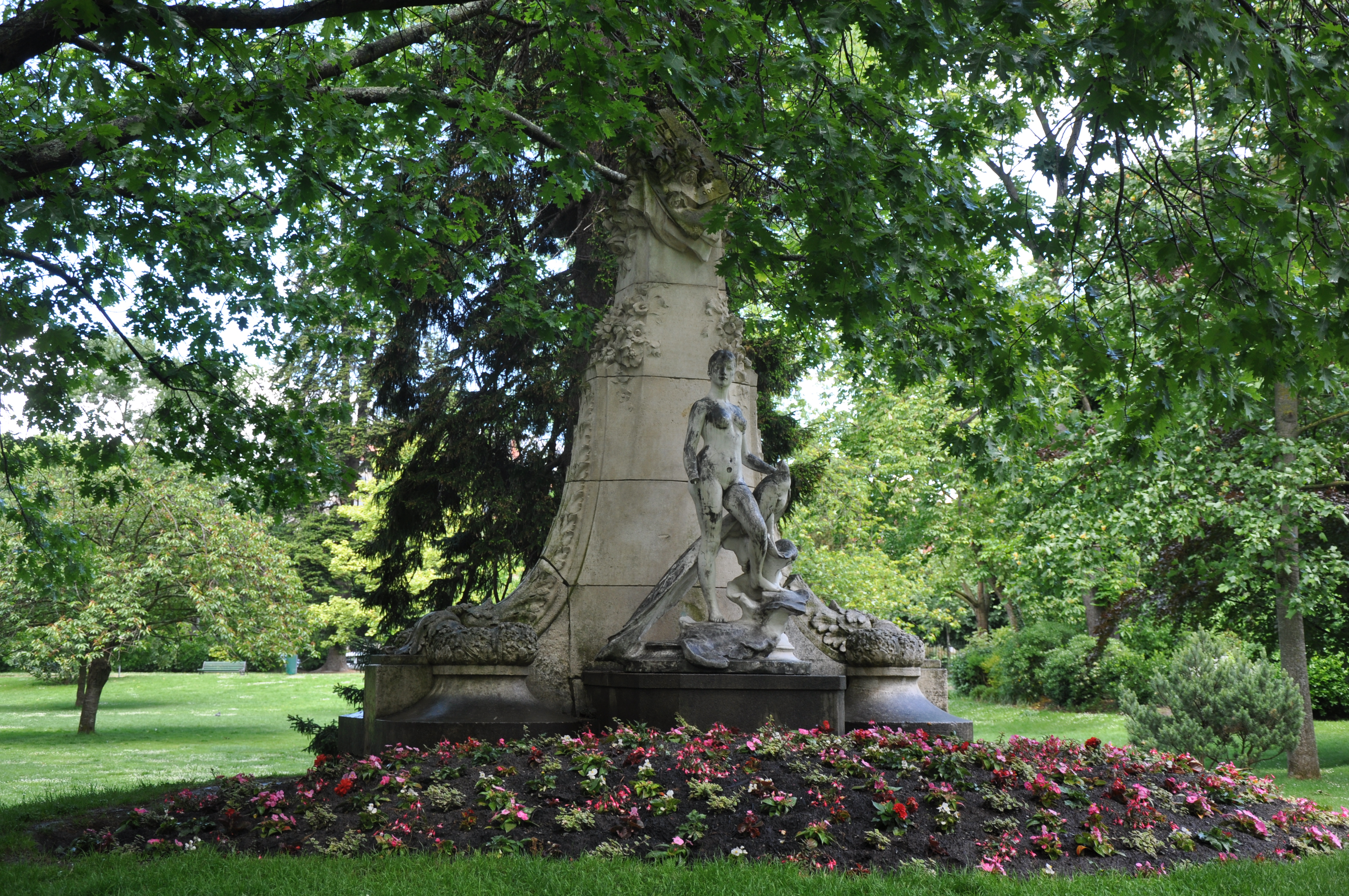 File Sculpture Jardin des Plantes Toulouse  Midi 