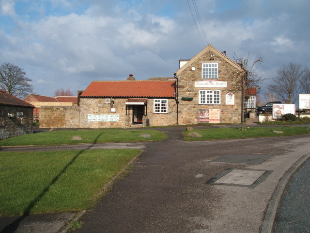 File:The Poachers Barn Public House - geograph.org.uk - 4826013.jpg