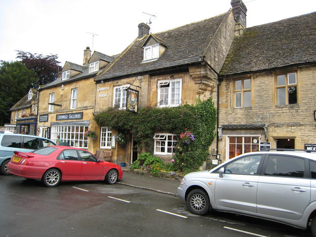 The Queen's Head, Stow market place - geograph.org.uk - 552560