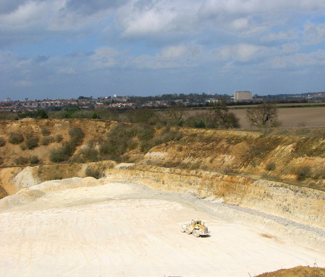 File:The chalk pit - geograph.org.uk - 1772210.jpg