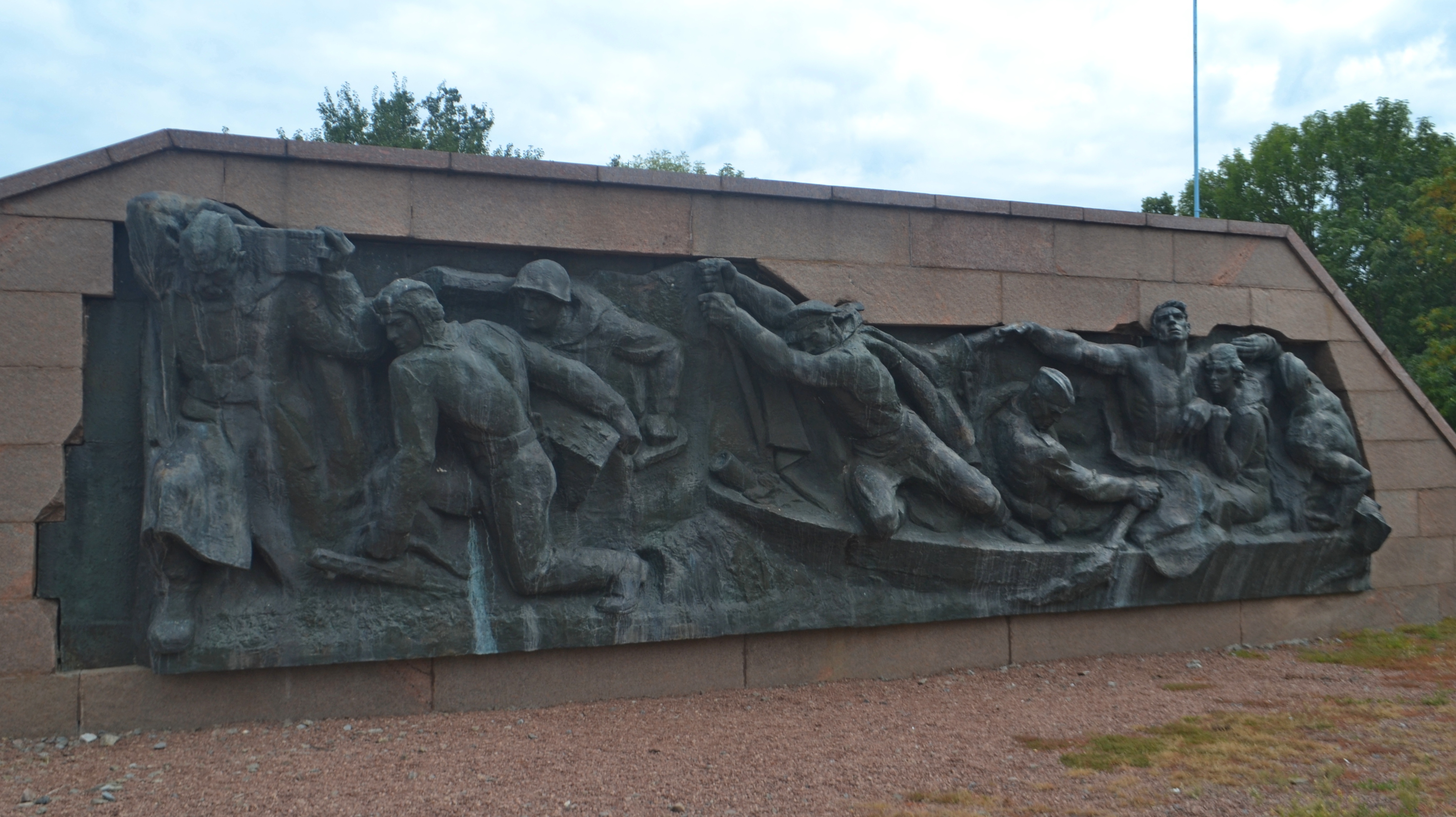 Мемориал ансамбль. Мемориал Букринский. Букринский плацдарм. Букринский и Лютежский плацдармы. Балыко Щучинка мемориал.