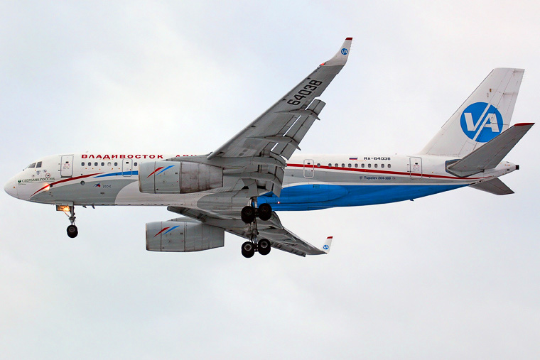 File:Ту-204-300 Владивосток Авиа.jpg