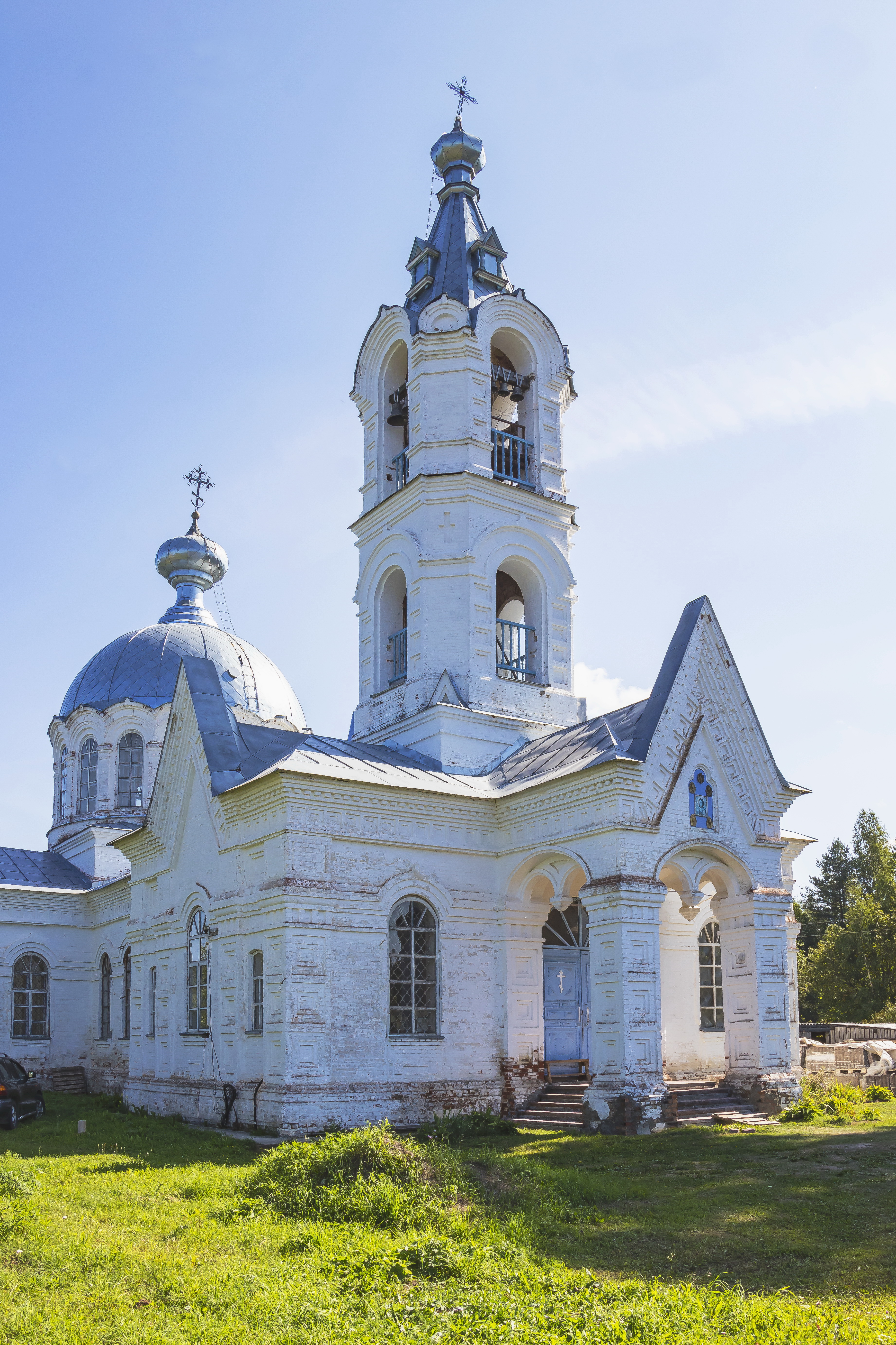 Храм косьмы саратовского. Церковь Косьмы и Дамиана. Храм Косьмы и Дамиана Екатеринбург. Кирсанов Церковь Косьмы. Церковь Косьмы и Дамиана Ярославль.