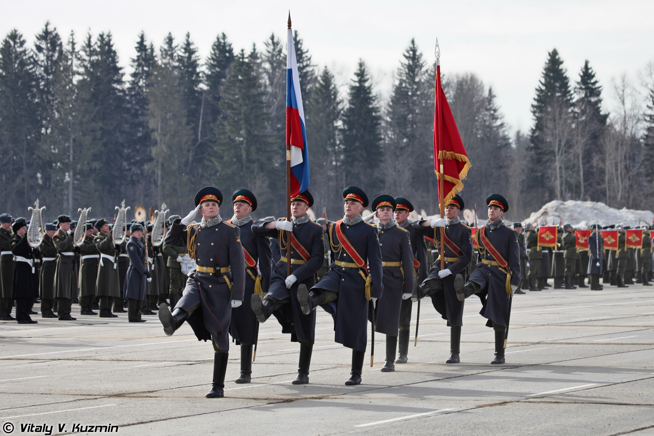 Маршировка. Военный марш. Военно строевой марш. Торжественный марш. Армия России на марше.