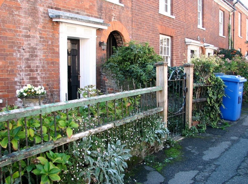 File:16 Sussex Street - geograph.org.uk - 5919536.jpg