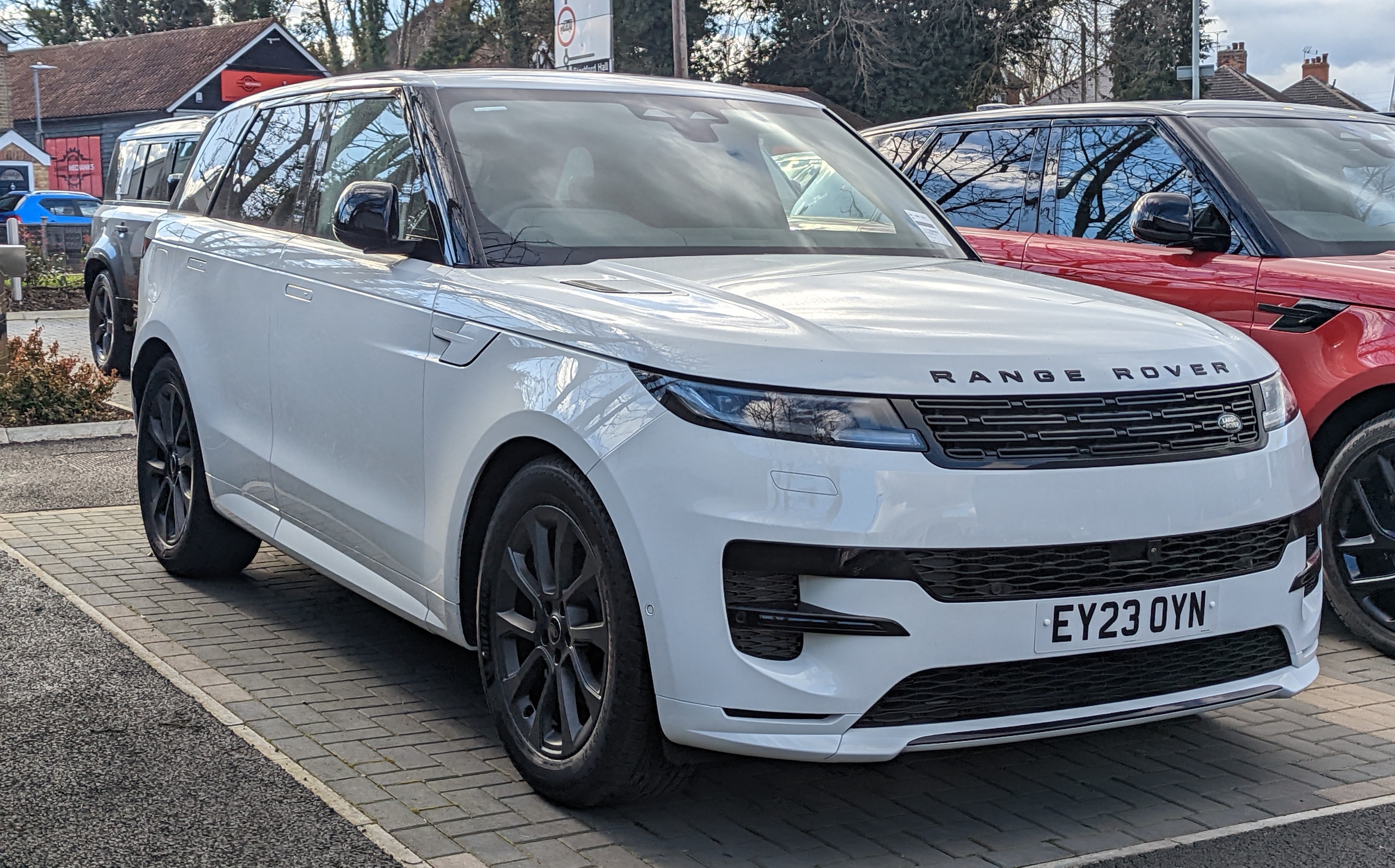 File:2023 Range Rover Sport 2.jpg - Wikipedia