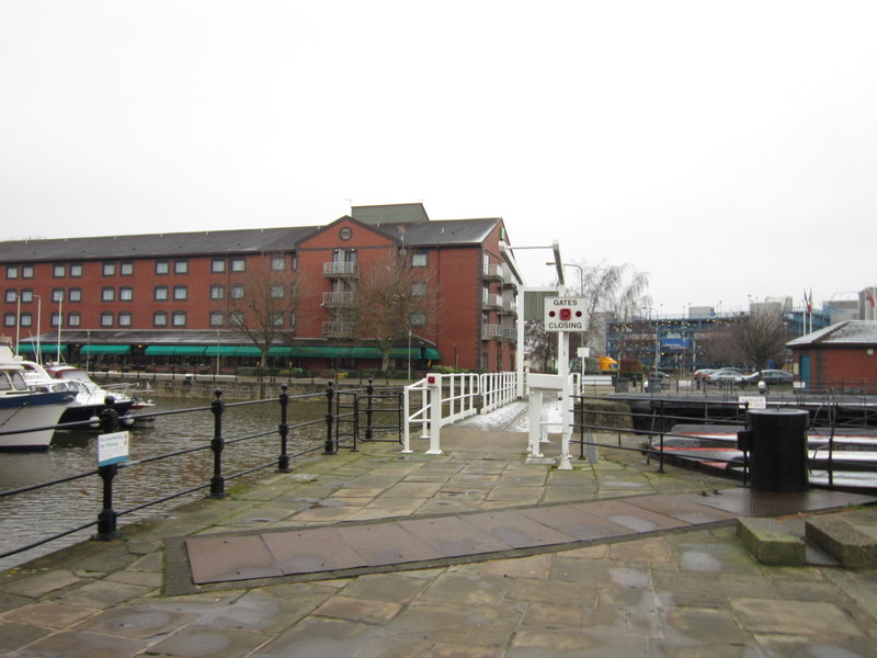 File:A footbridge at Humber Dock, Hull Marina - geograph.org.uk - 3300416.jpg