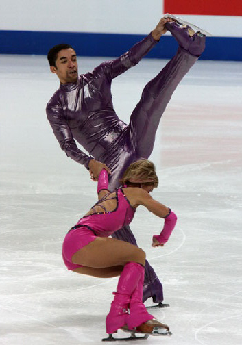 File:Aliona Savchenko & Robin Szolkowy Death Spiral 2009 Europeans.jpg