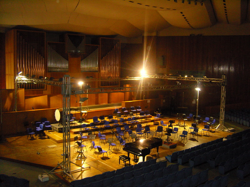 File:Bari Auditorium Nino Rota Interno.jpg