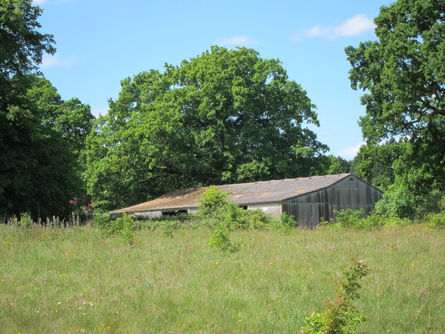 File:Barn near Hurst Green - geograph.org.uk - 2406058.jpg