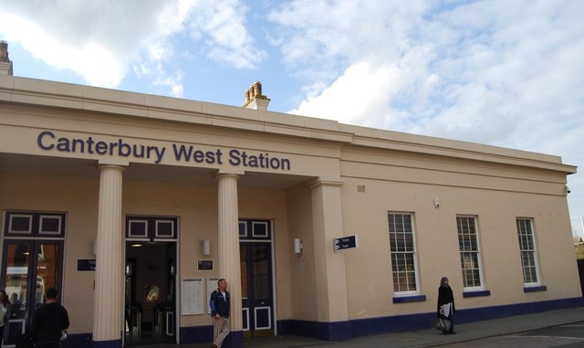 File:Canterbury West Station - geograph.org.uk - 3117213.jpg