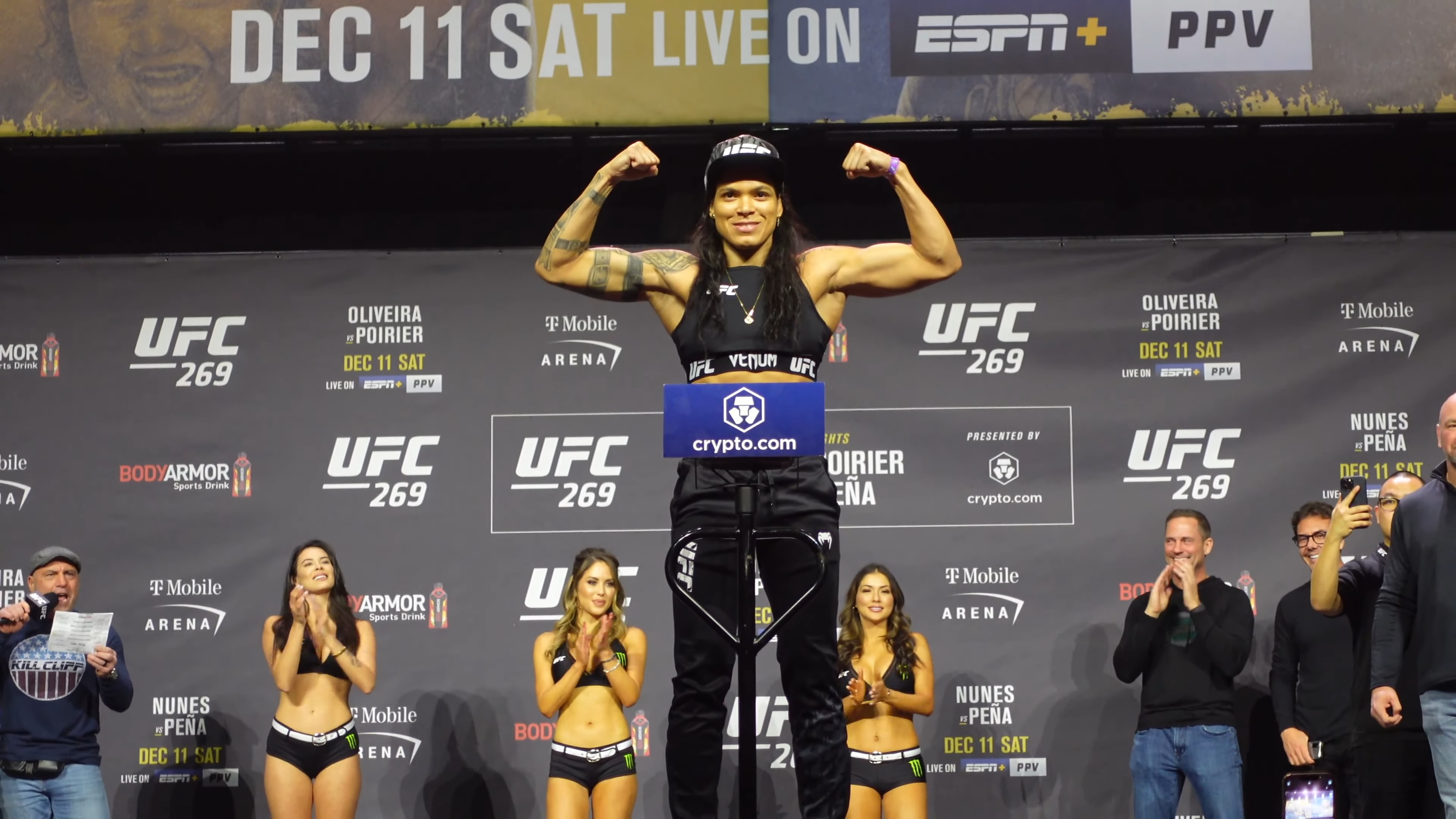 FileCeremonial weigh ins - Amanda Nunes vs Julianna Peña UFC 269.jpg