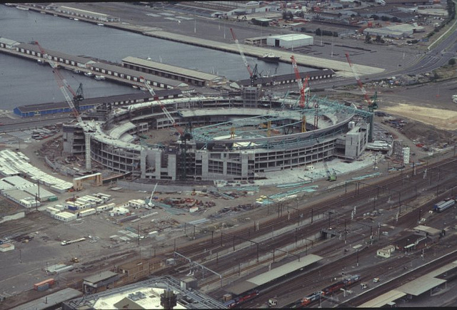 File:Docklands Stadium, Melbourne, Christmas 1998.jpg