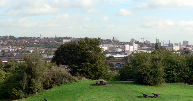 File:Dunkirk Hill, Armley - geograph.org.uk - 260260.jpg