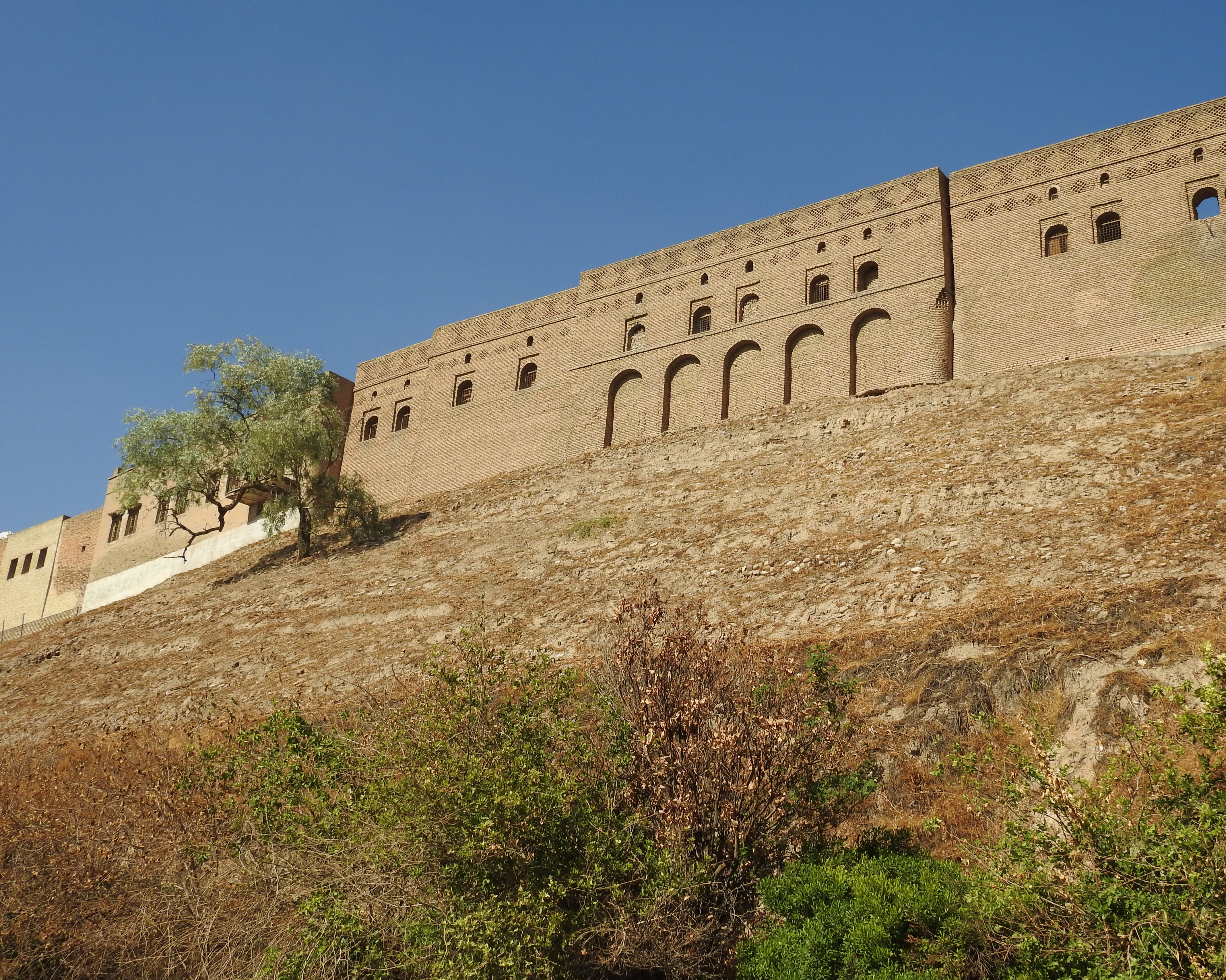 Fortifications citadel. Эрбильская Цитадель. Tomb Citadel Walls.