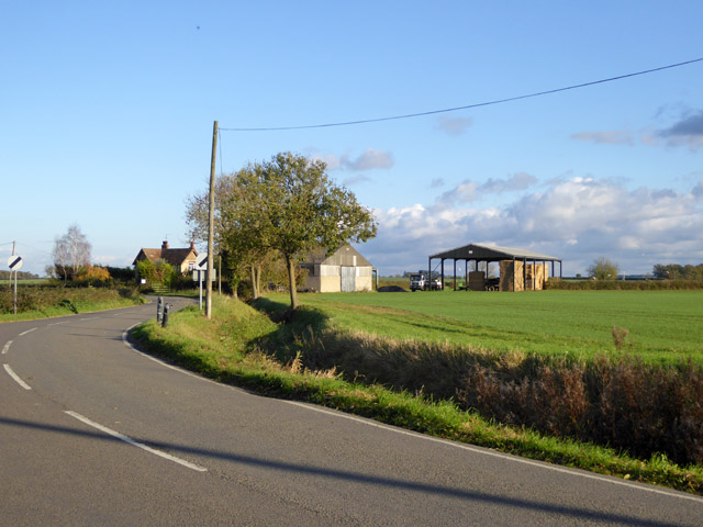 File:Hilton End Farm - geograph.org.uk - 5592535.jpg