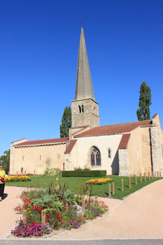 Église Saint-Martin - Meillard  France Auvergne-Rhône-Alpes Allier Meillard 03500