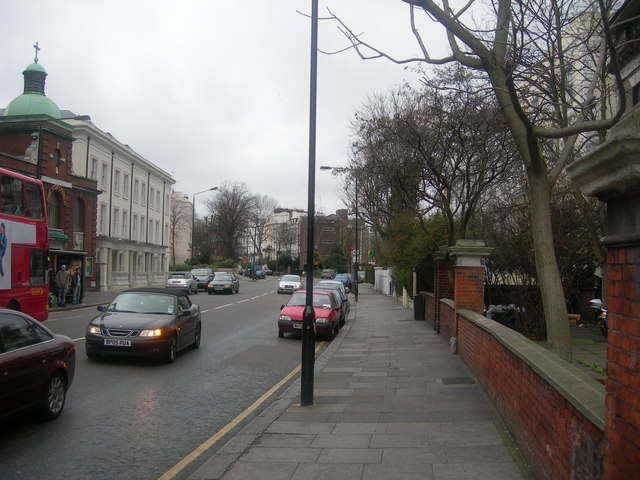 Pembridge Villas W11. Facing SW, at the junction of Chepstow Road. Photo by Danny Robinson.