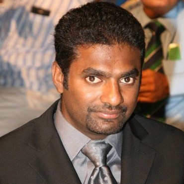 Muralitharan at the [[CEAT Cricket Ratings]] Awards in February 2013