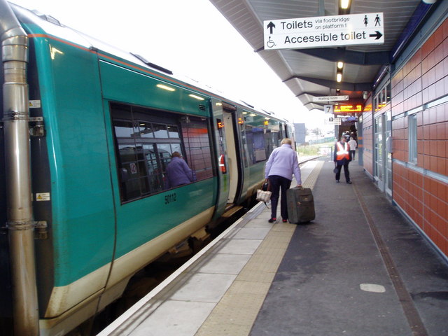 File:Platform 7, Nuneaton station - geograph.org.uk - 301207.jpg