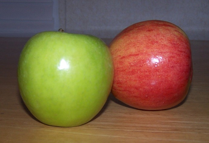 File:Red Apple.jpg - Wikimedia Commons