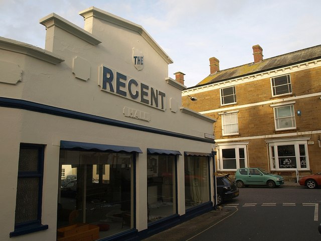 File:Regent Hall, Axminster - geograph.org.uk - 1059623.jpg