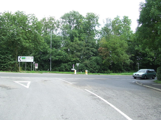 File:Road Junction - geograph.org.uk - 1432074.jpg