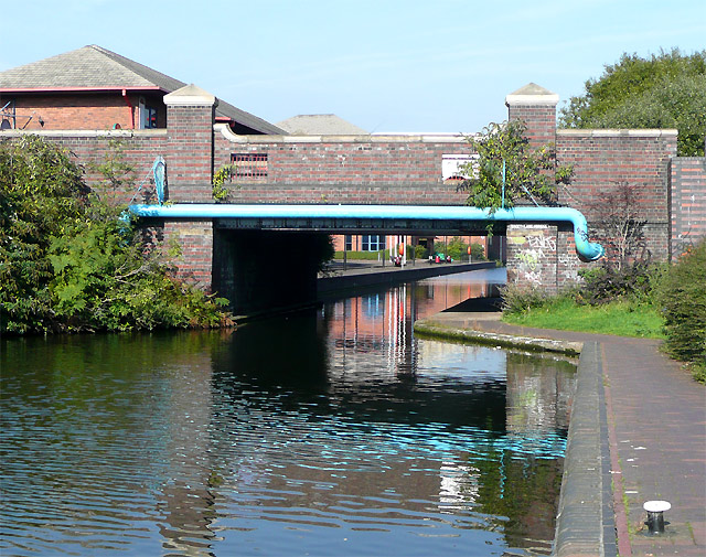 File:Rocky Lane Bridge, Birmingham and Fazeley Canal, Aston - geograph.org.uk - 996218.jpg