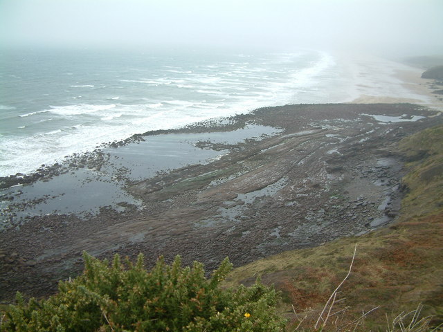 File:Rocky beach strata, at Rickets Head - geograph.org.uk - 622883.jpg