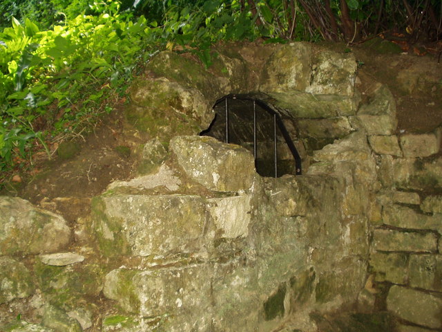 File:The Ice House, Prior Park - geograph.org.uk - 1041115.jpg
