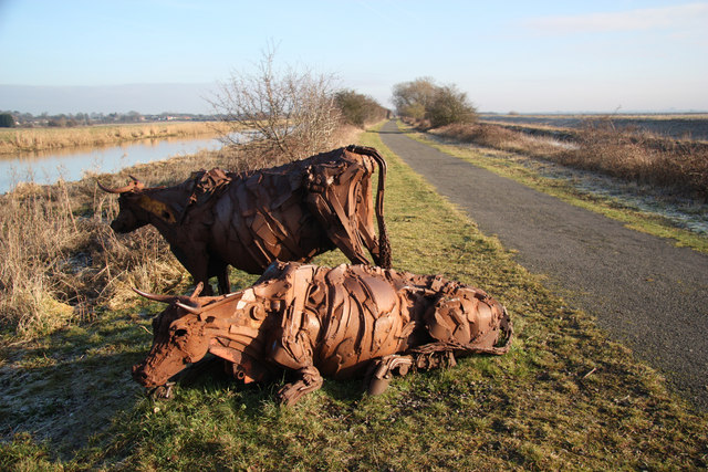 File:'Lincoln Reds' sculpture at Washingborough, Lincolnshire - Geograph-2241889.jpg