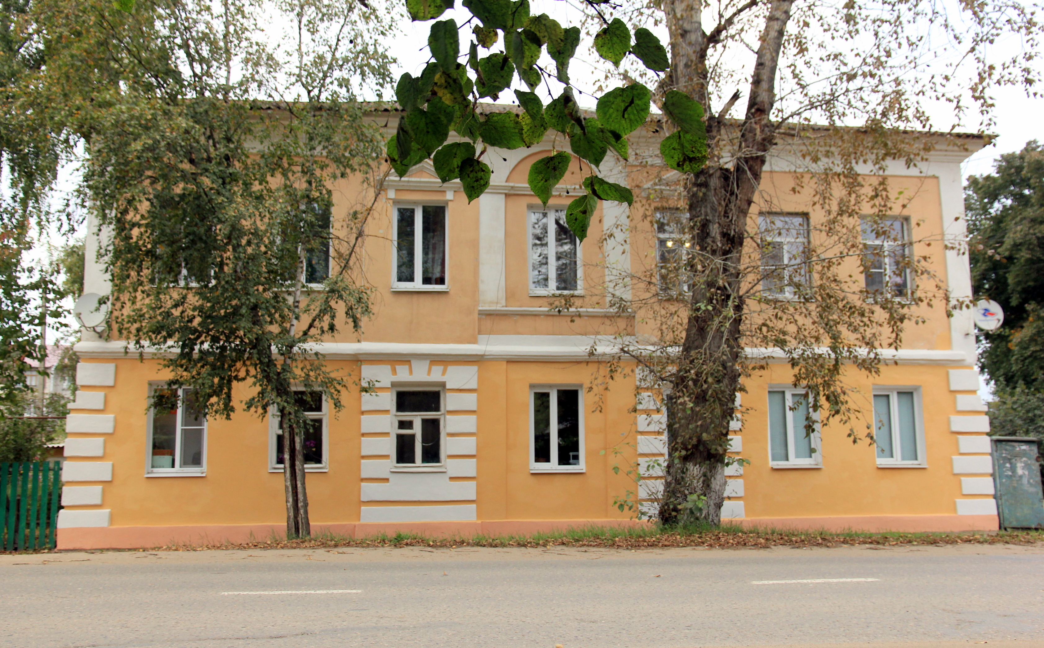 File:Переславль-Залесский, Плещеевская, 4, дом Лапотникова.jpg - Wikimedia  Commons