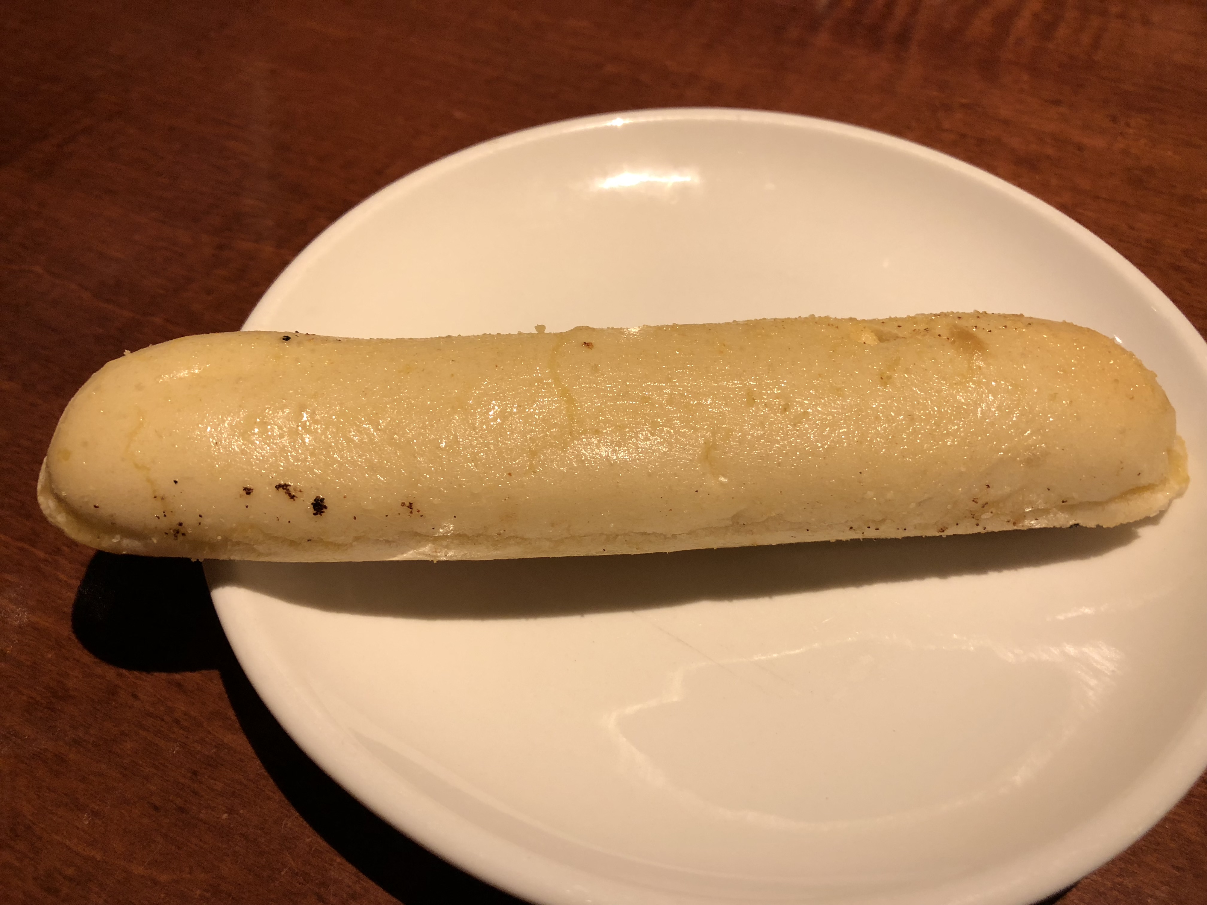 File 2019 05 11 20 27 18 A Roll Of Garlic Bread At The Olive