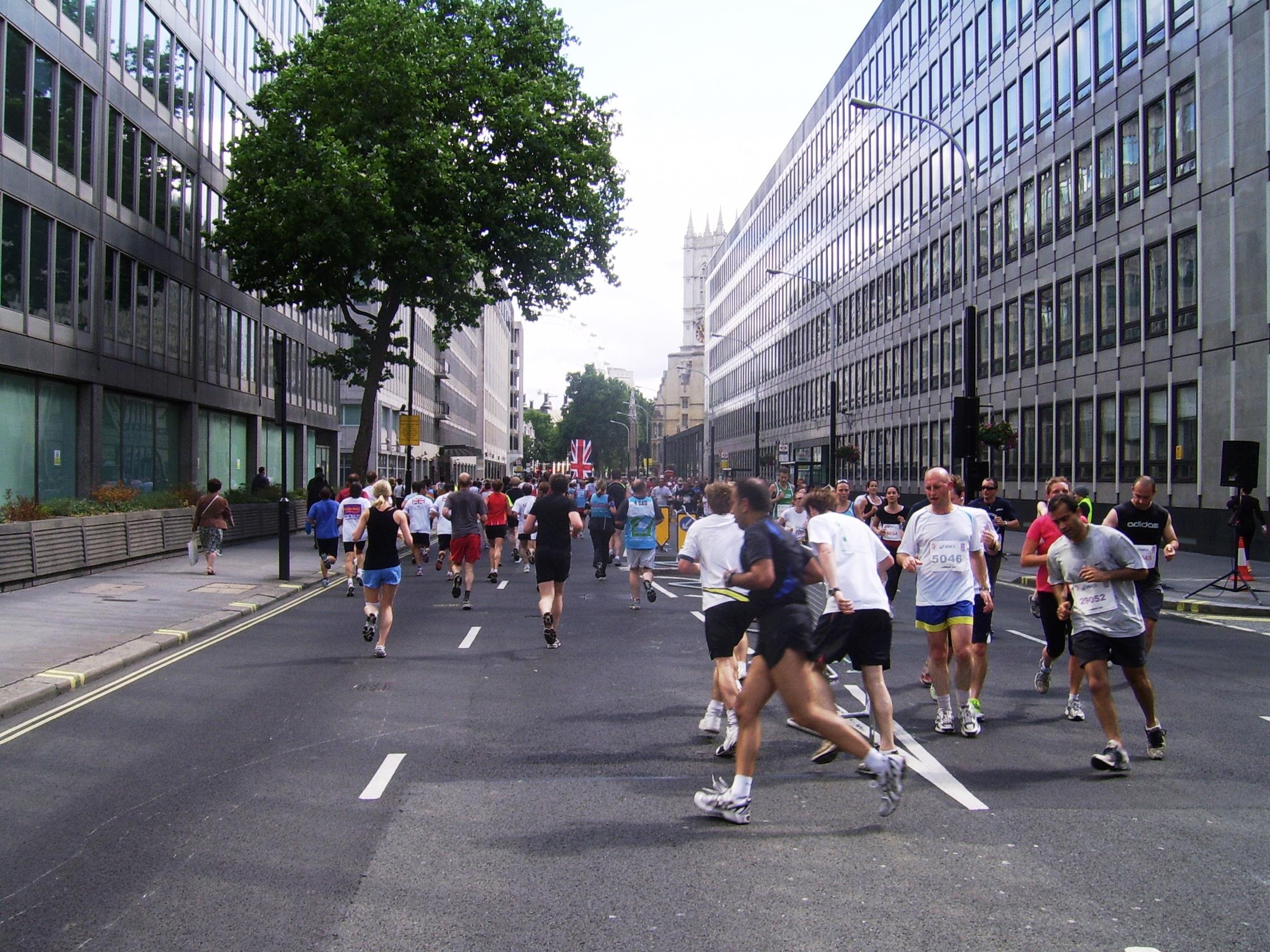 Гуай риси джентелменс Лондон Running.