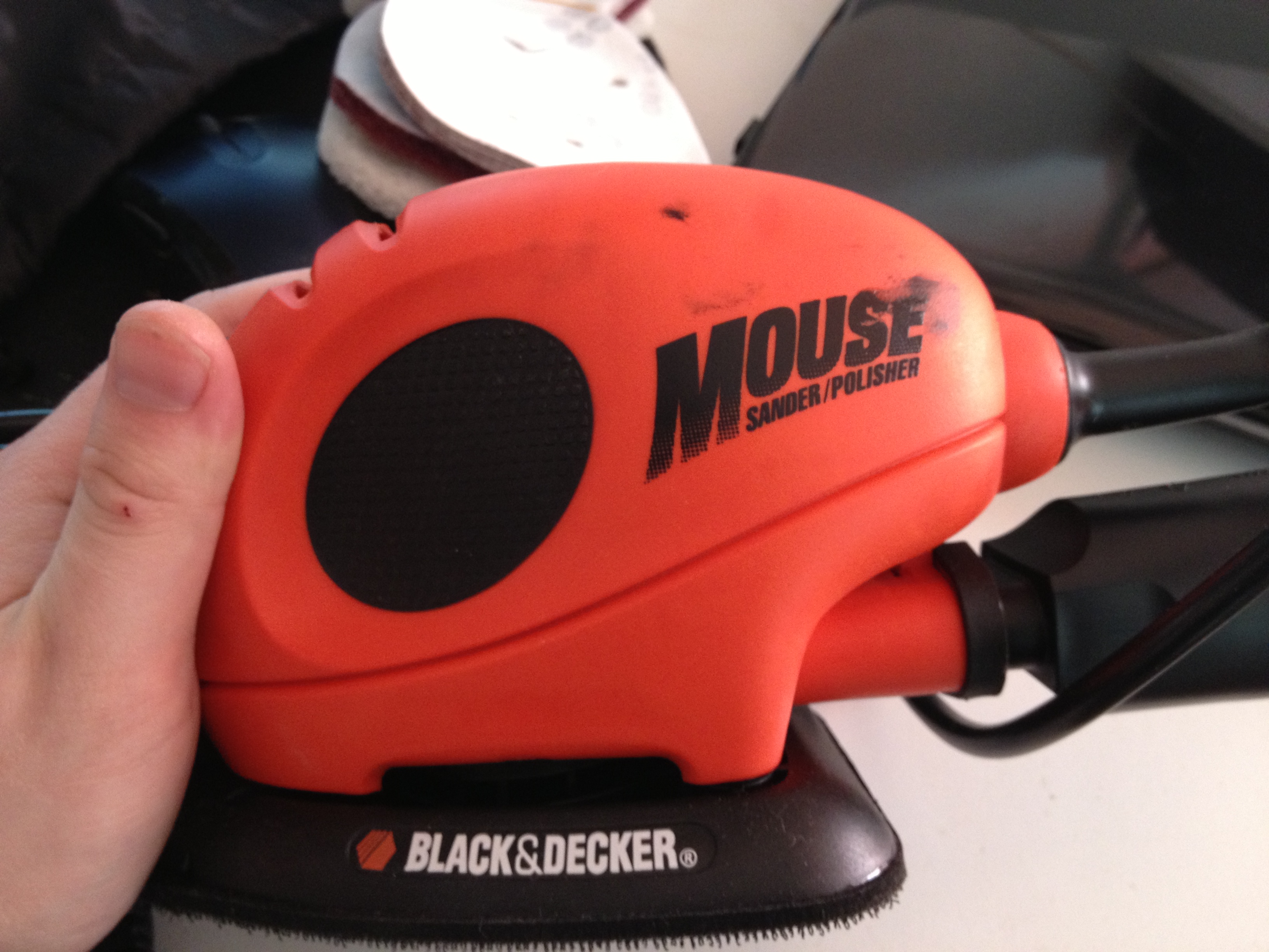 File:A black and decker mini mouse sander.jpeg - Wikimedia Commons