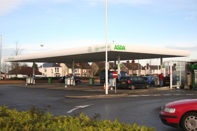 File:Asda Service Station - geograph.org.uk - 665040.jpg