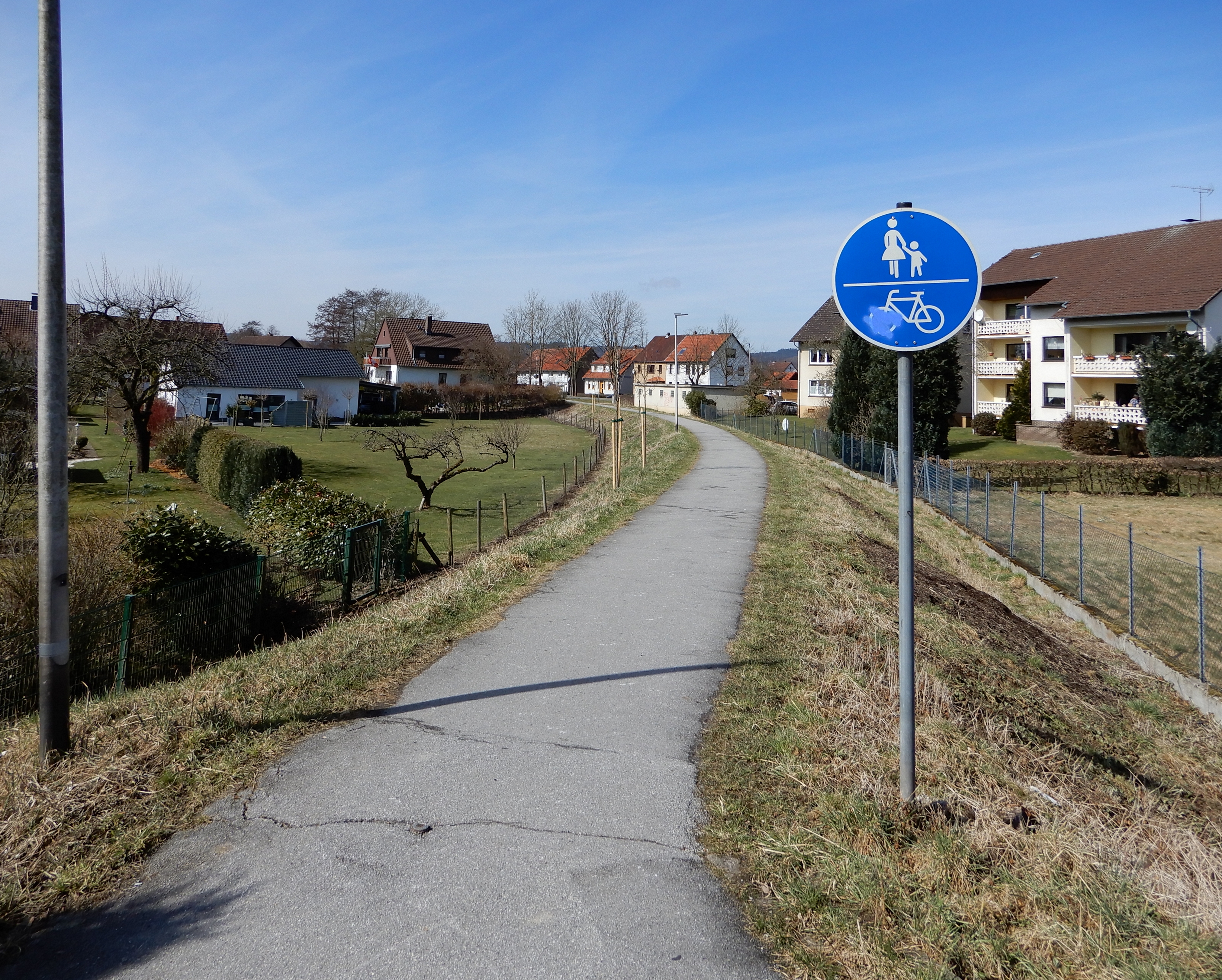 Bahndamm Bürgerpark Badenhausen 02.jpg. 