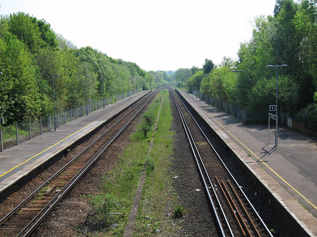 File:Crowhurst Station - geograph.org.uk - 2375808.jpg