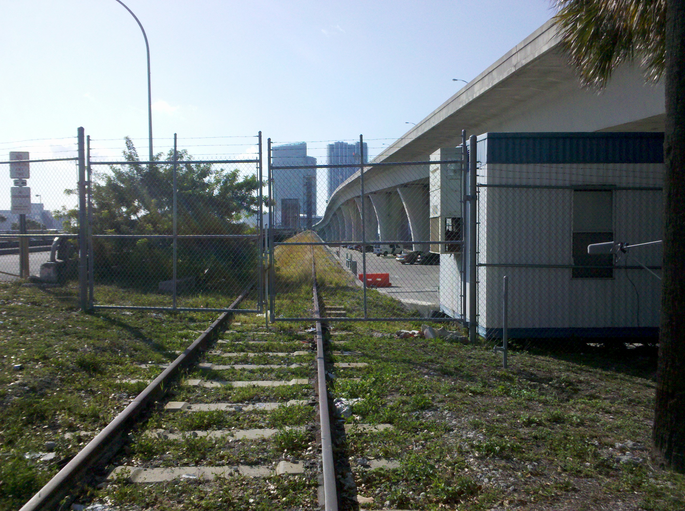 File:Exempt Port of Miami railroad tracks 2011.jpg 