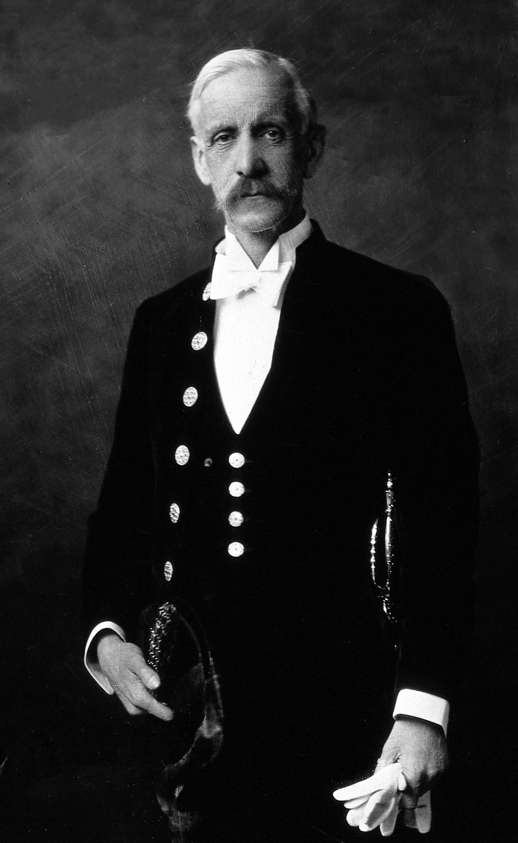 Sir Frederick Gowland Hopkins