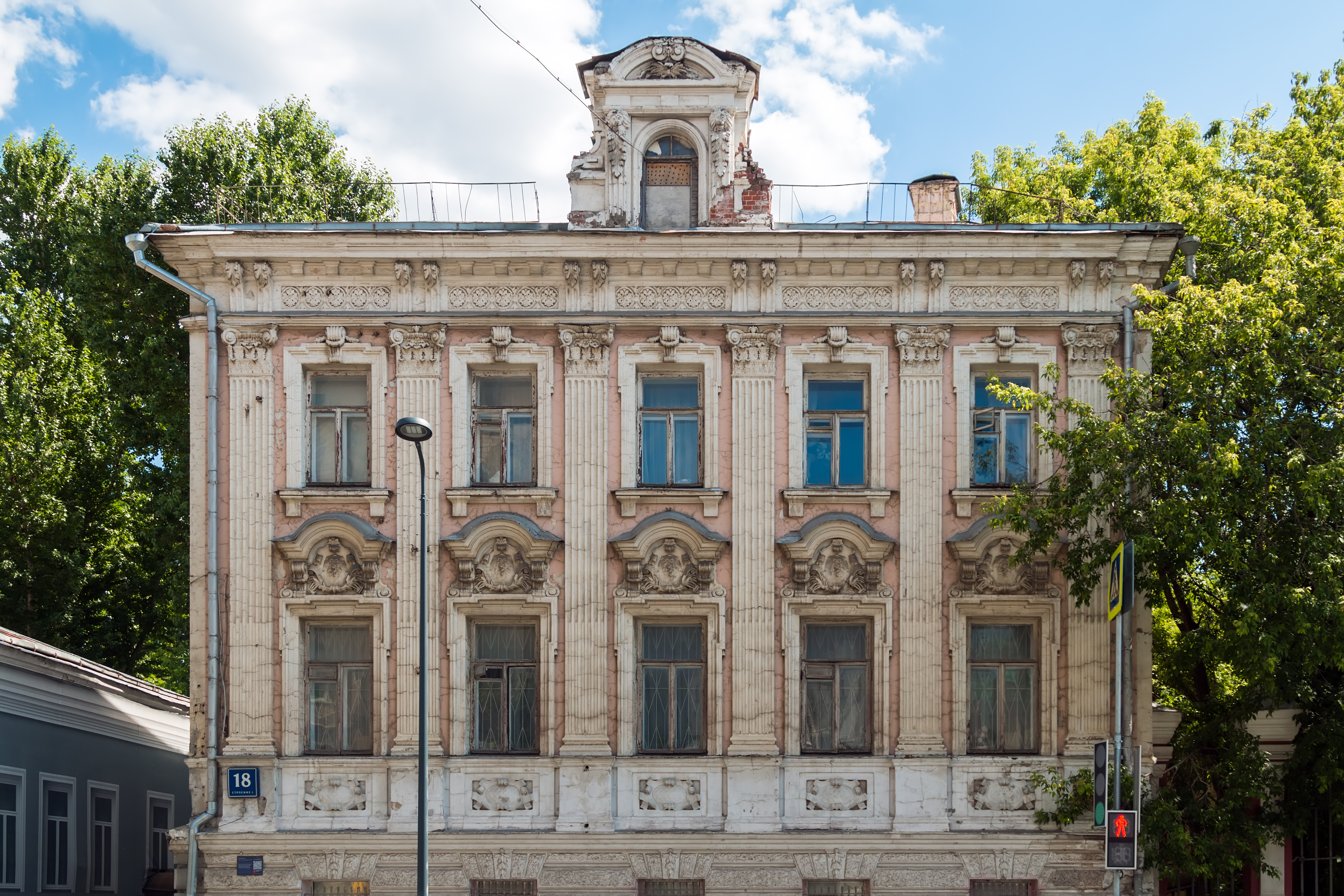 File:House Staraya Basmannaya Str 18 Moscow 2023-06-18 4967.jpg - Wikimedia  Commons