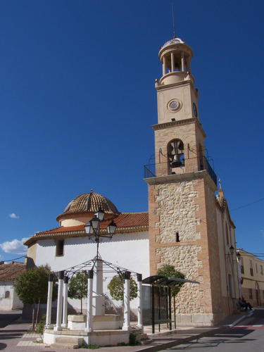 File:Los corrales Iglesia.jpg