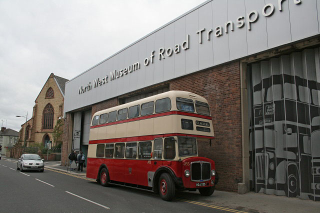 File:Old St Helen's motorbus - geograph.org.uk - 999794.jpg