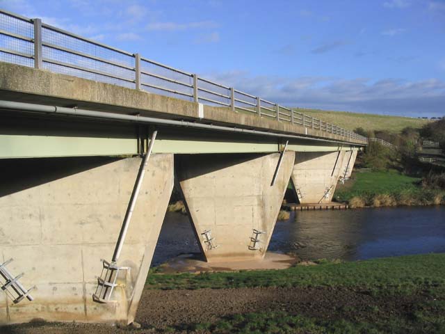 File:Road Bridge - geograph.org.uk - 276894.jpg