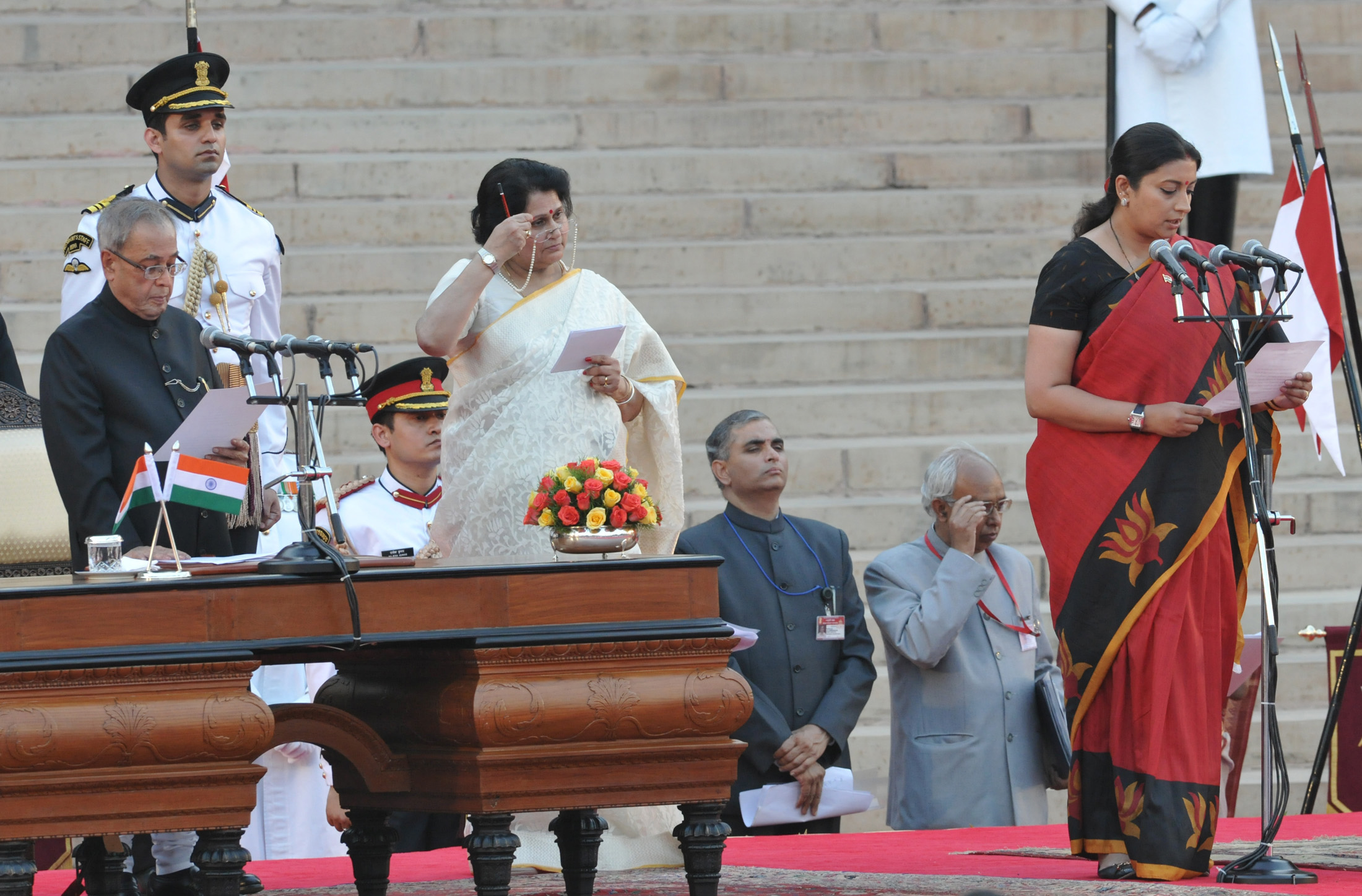 File The President Shri Pranab Mukherjee Administering The Oath