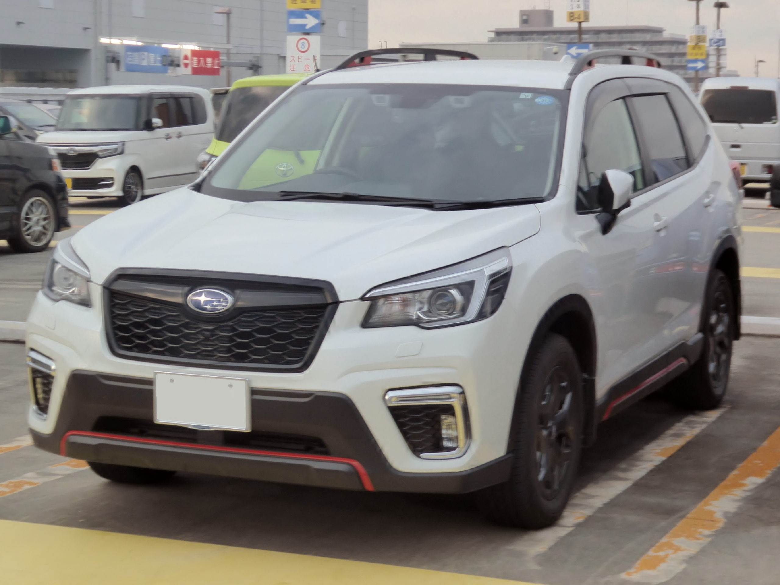 File:The frontview of Subaru FORESTER X-BREAK (5BA-SK9).jpg - Wikimedia  Commons