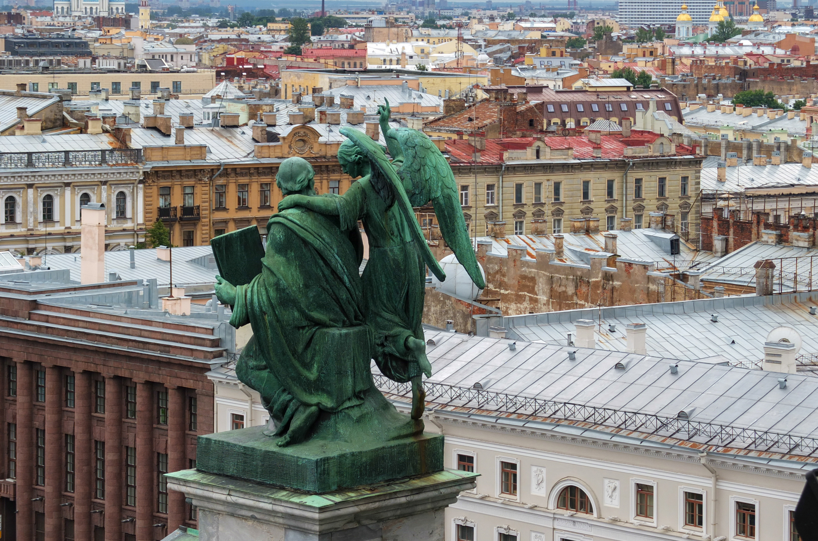 исаакиевский собор скульптуры на крыше