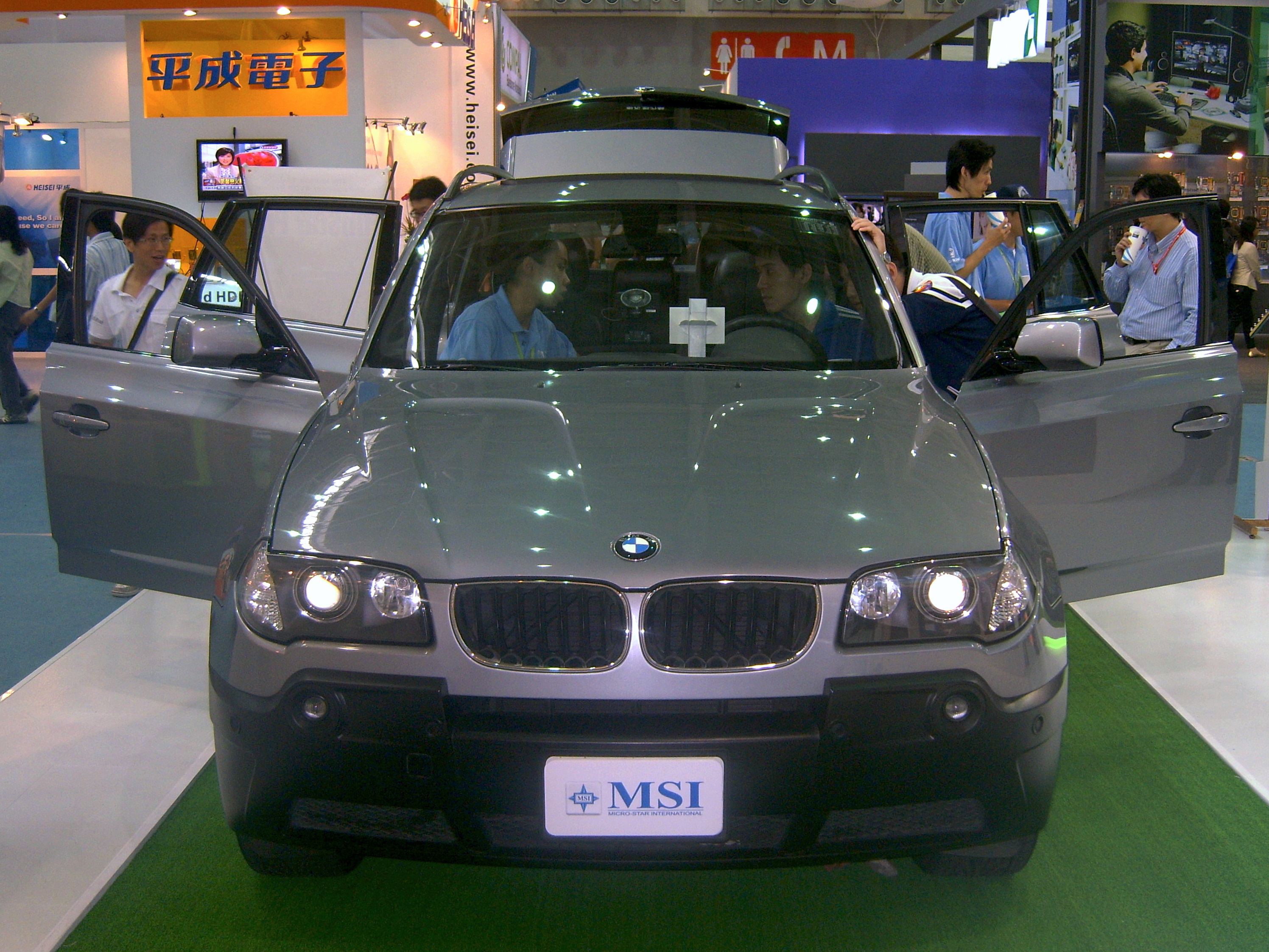 File:BMW X3 E83.JPG - Wikimedia Commons