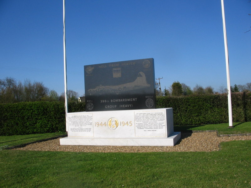 File:398th Bomb Group Memorial, Nuthampstead - geograph.org.uk - 2386632.jpg